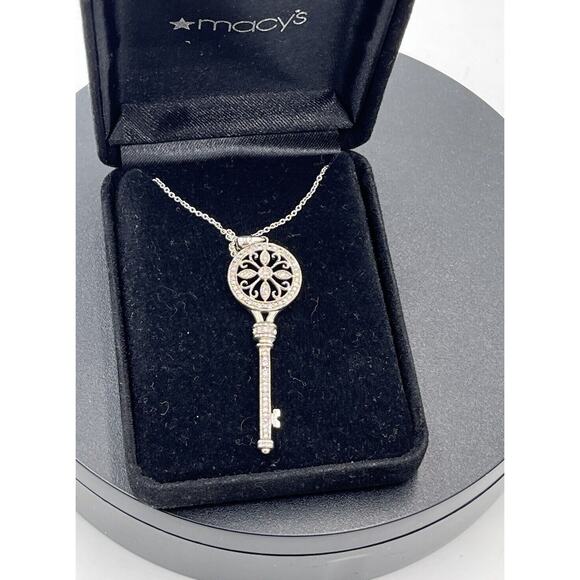925 Sterling Silver Stamped Genuine Diamonds Floral Key Motif Chain Necklace - Picture 1 of 15